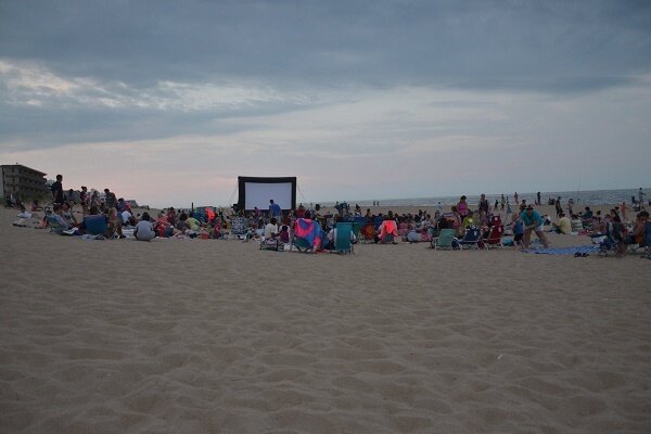 Free Movie on the Beach: Frozen June 13, 2018 @ 8:30 pm - 10:30 pm Free Movie on the Beach: Frozen