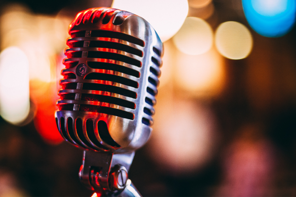 Live Music at Buxy’s Salty Dog Saloon